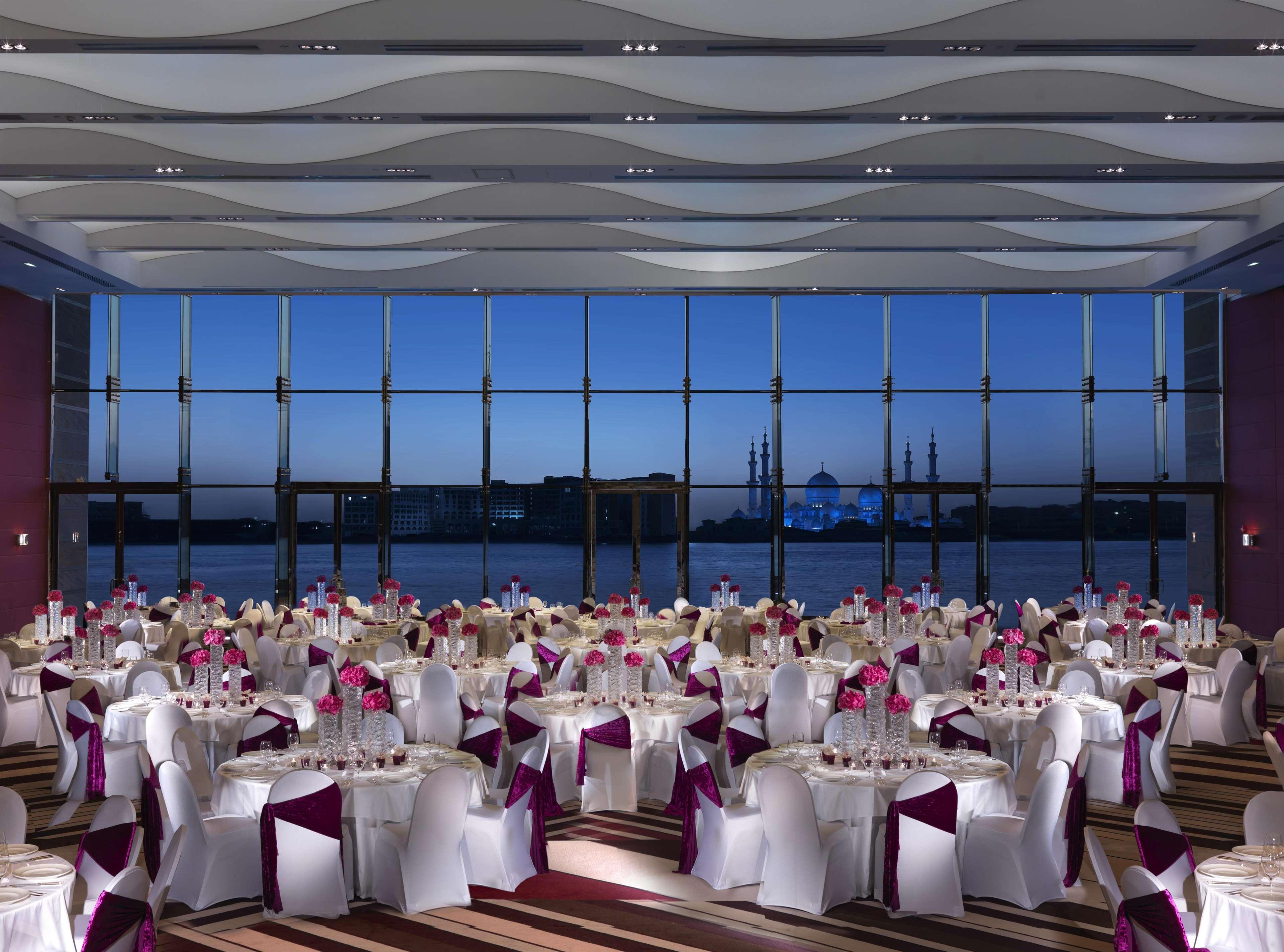 Fairmont Bab Al Bahr Hotel Abu Dhabi Restaurant photo