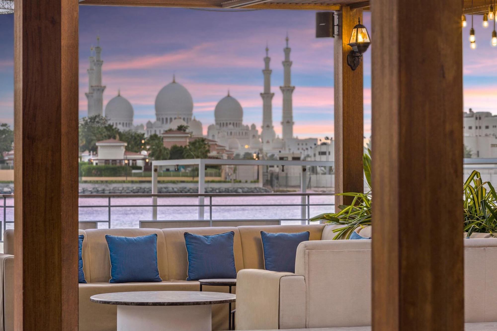 Fairmont Bab Al Bahr Hotel Abu Dhabi Exterior photo